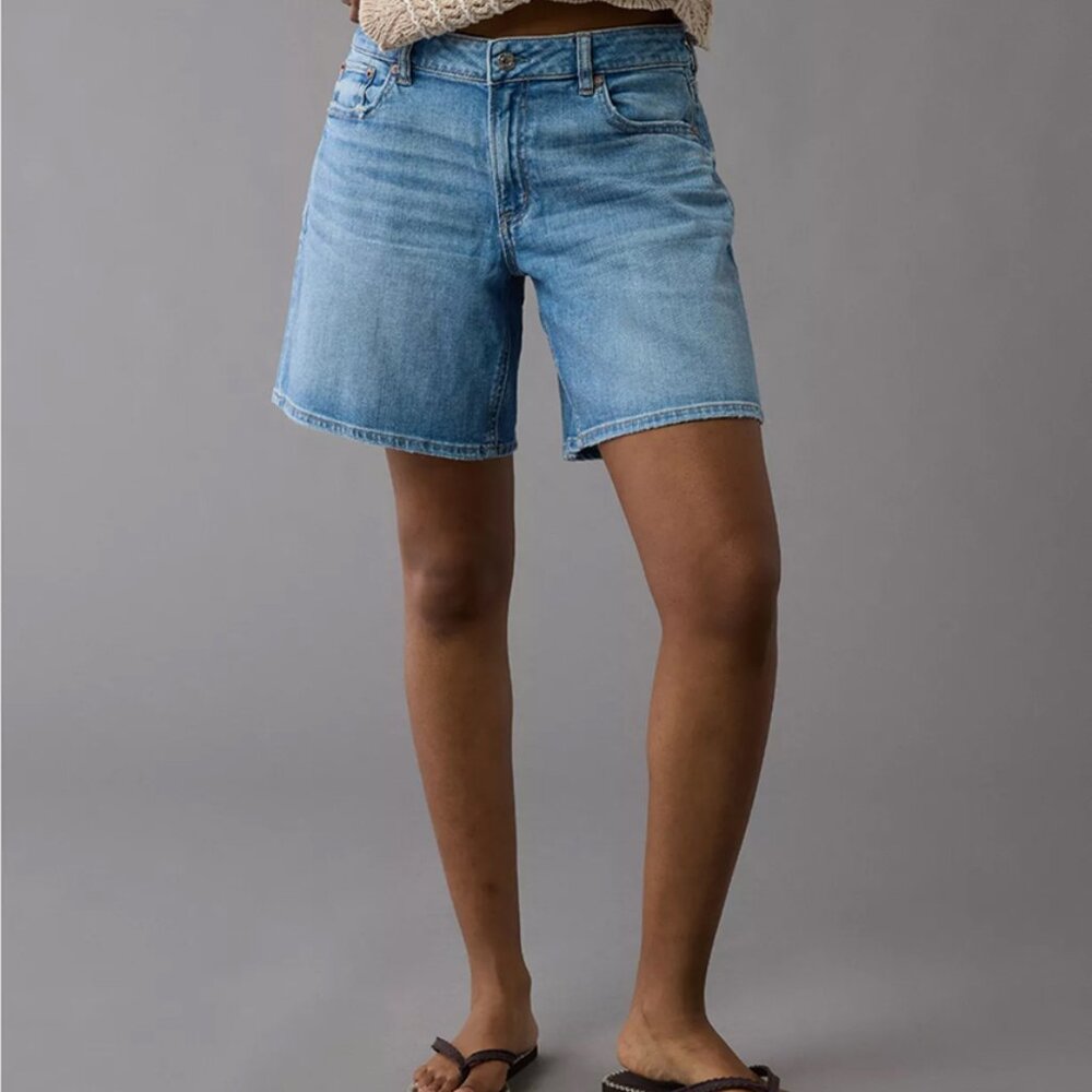 American Eagle E 8" Dreamy Drape Stretch Low-Rise Baggy Jort, Size 8